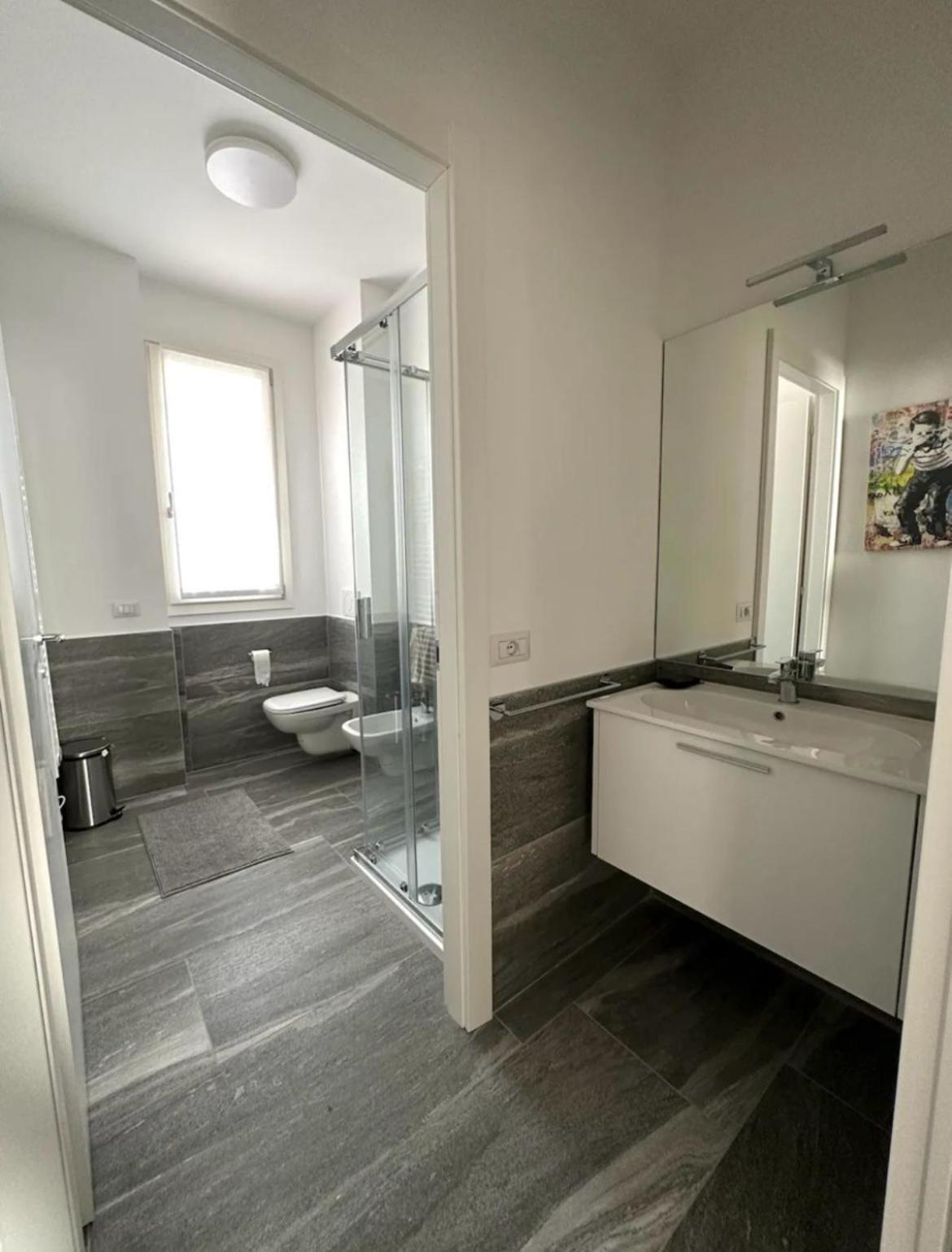 Essential Apartment