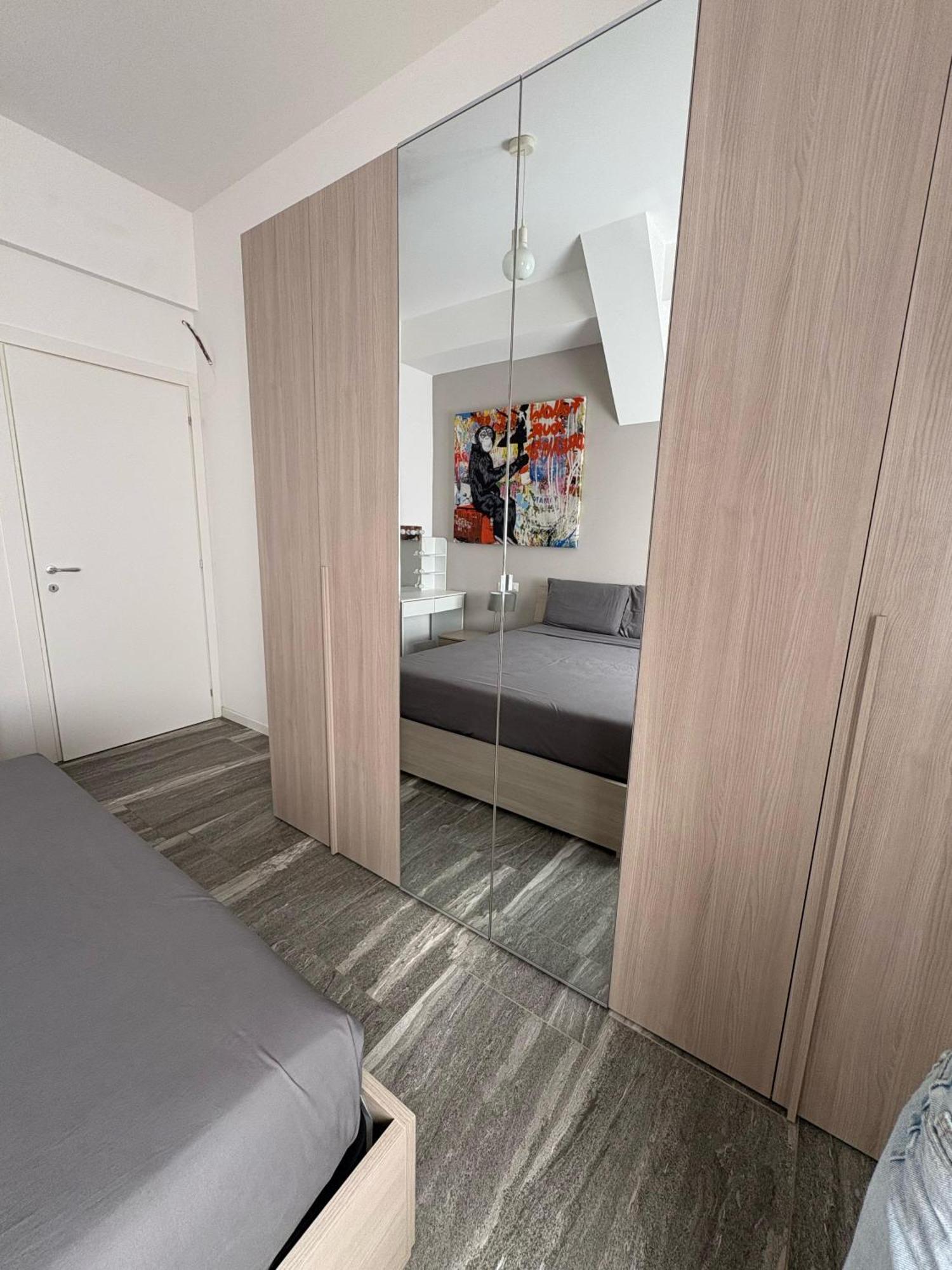 Essential Apartment *